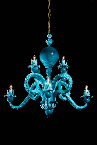 Illustration for article titled Octopus chandeliers add the right touch of tentacle to any decor